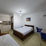 Petrefi 3* Ksamil