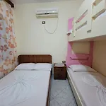 Petrefi 3* Ksamil