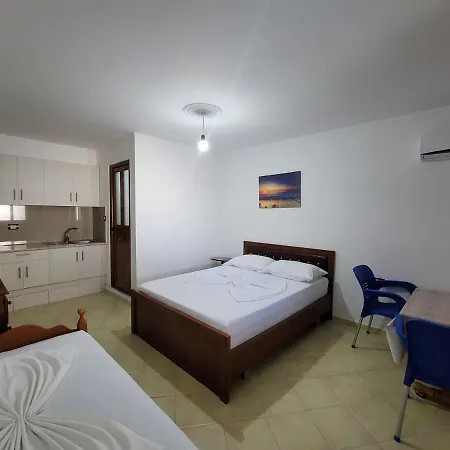 Petrefi 3* Ksamil