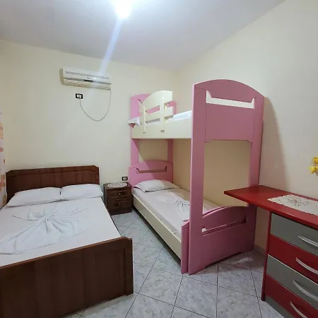 Casa de hóspedes Petrefi Ksamil