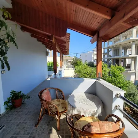 Casa de hóspedes Petrefi Ksamil