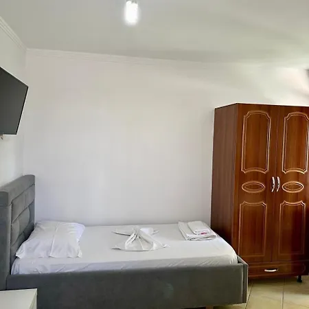 Petrefi 卡萨米尔