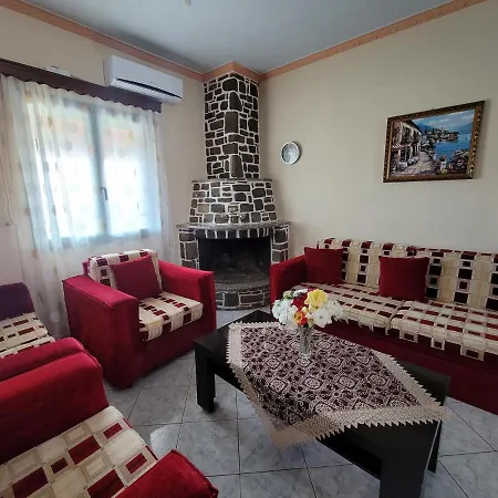 Petrefi Guest house Ksamil