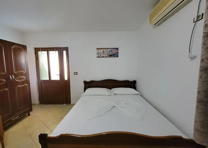 Petrefi 3* Ksamil