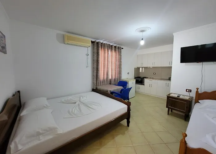 Petrefi 3* Ksamil