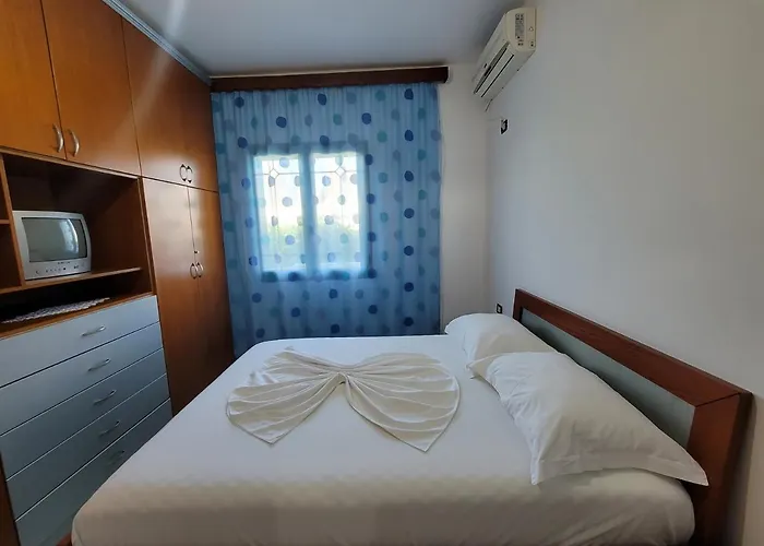 Petrefi Ксамил